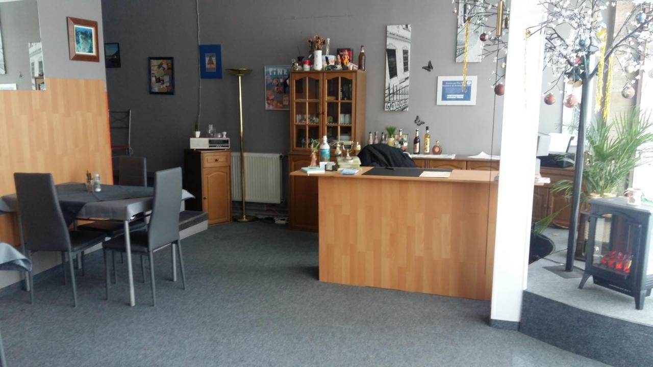 Pension Am Piko-Platz Зонеберг Екстериор снимка