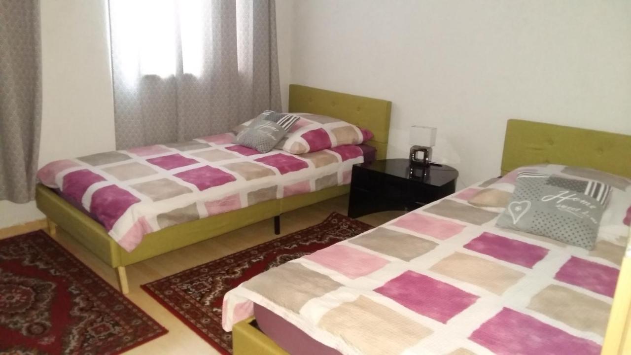 Pension Am Piko-Platz Зонеберг Екстериор снимка